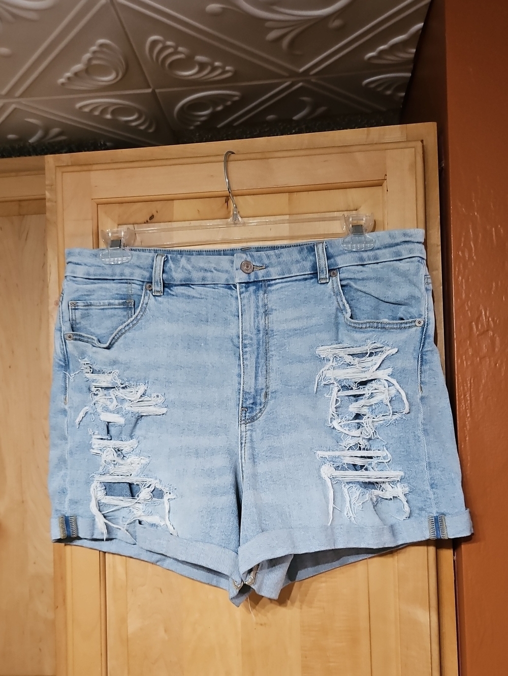 American Eagle Distressed Blue Floral Stretch Curvy Mom Short Denim Jean Shorts